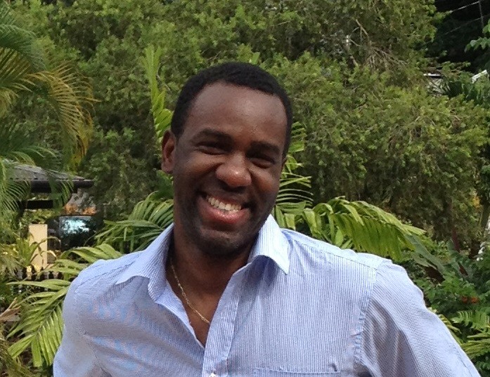 Dr Merrill McHoney