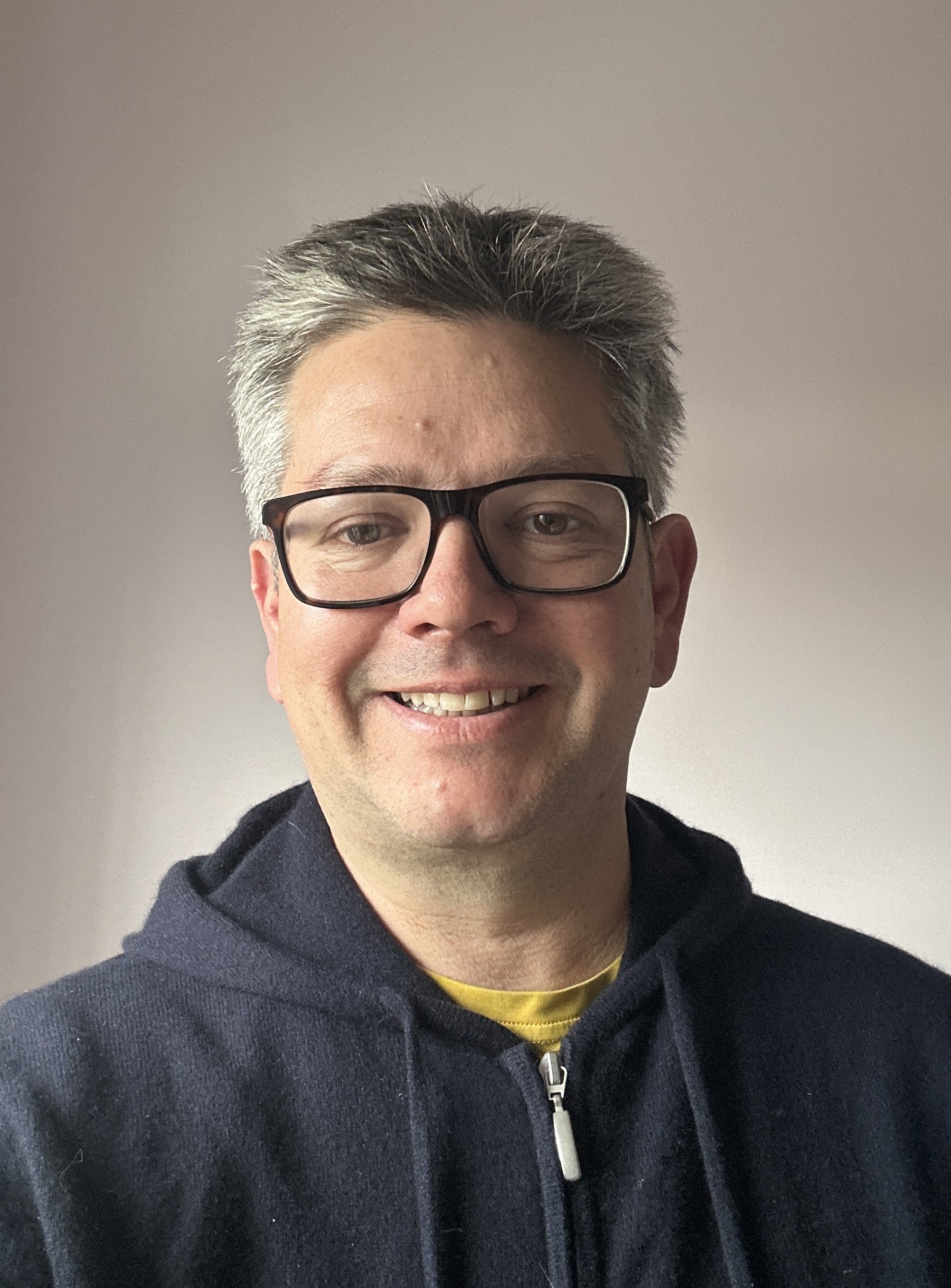 Dr Bernard Nawarski