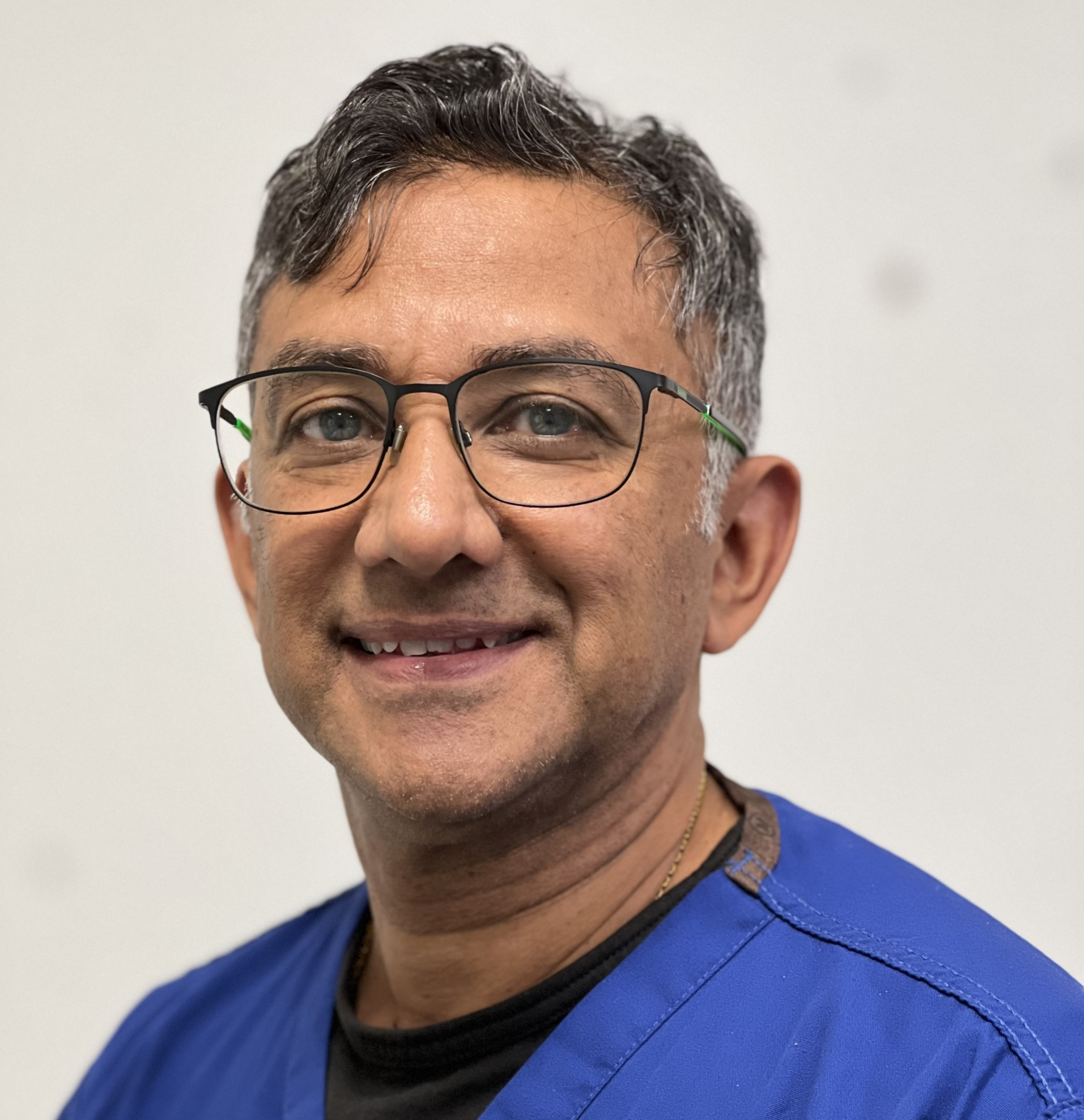 Dr Pushkar Dadarkar