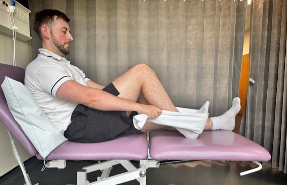 Assisted knee bends in bed.jpg