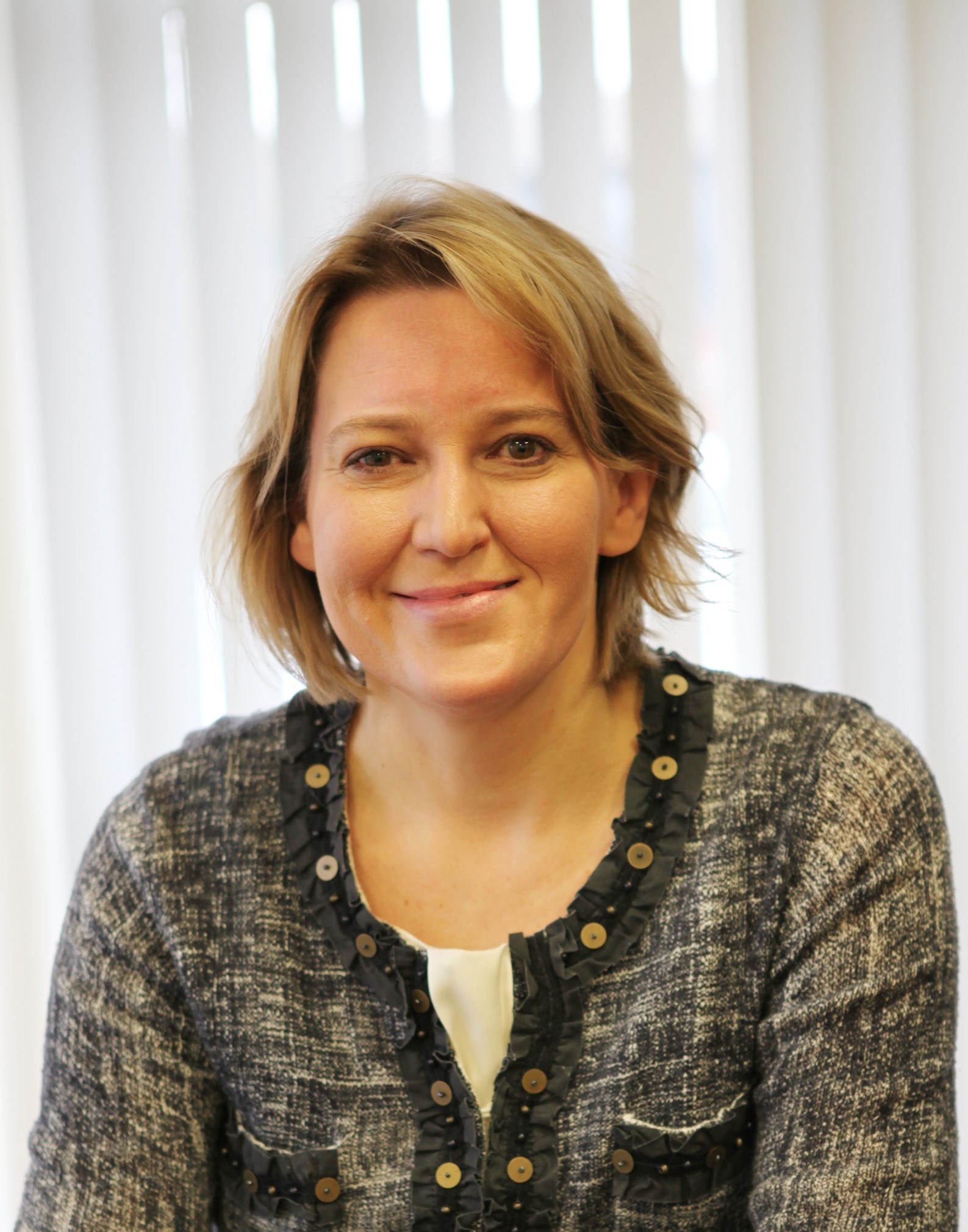 Dr Beata LeBon