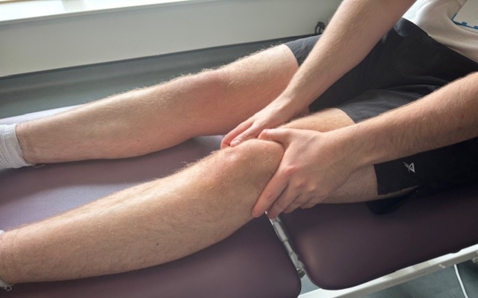 patella mobilisations.jpg