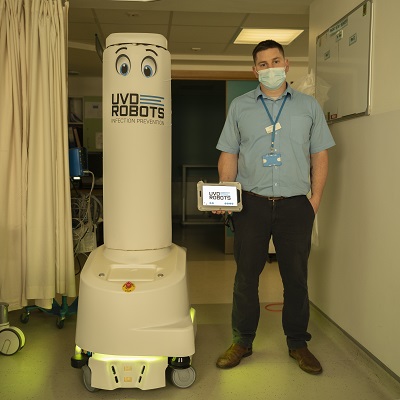 Covid-busting robots kill viruses in seconds